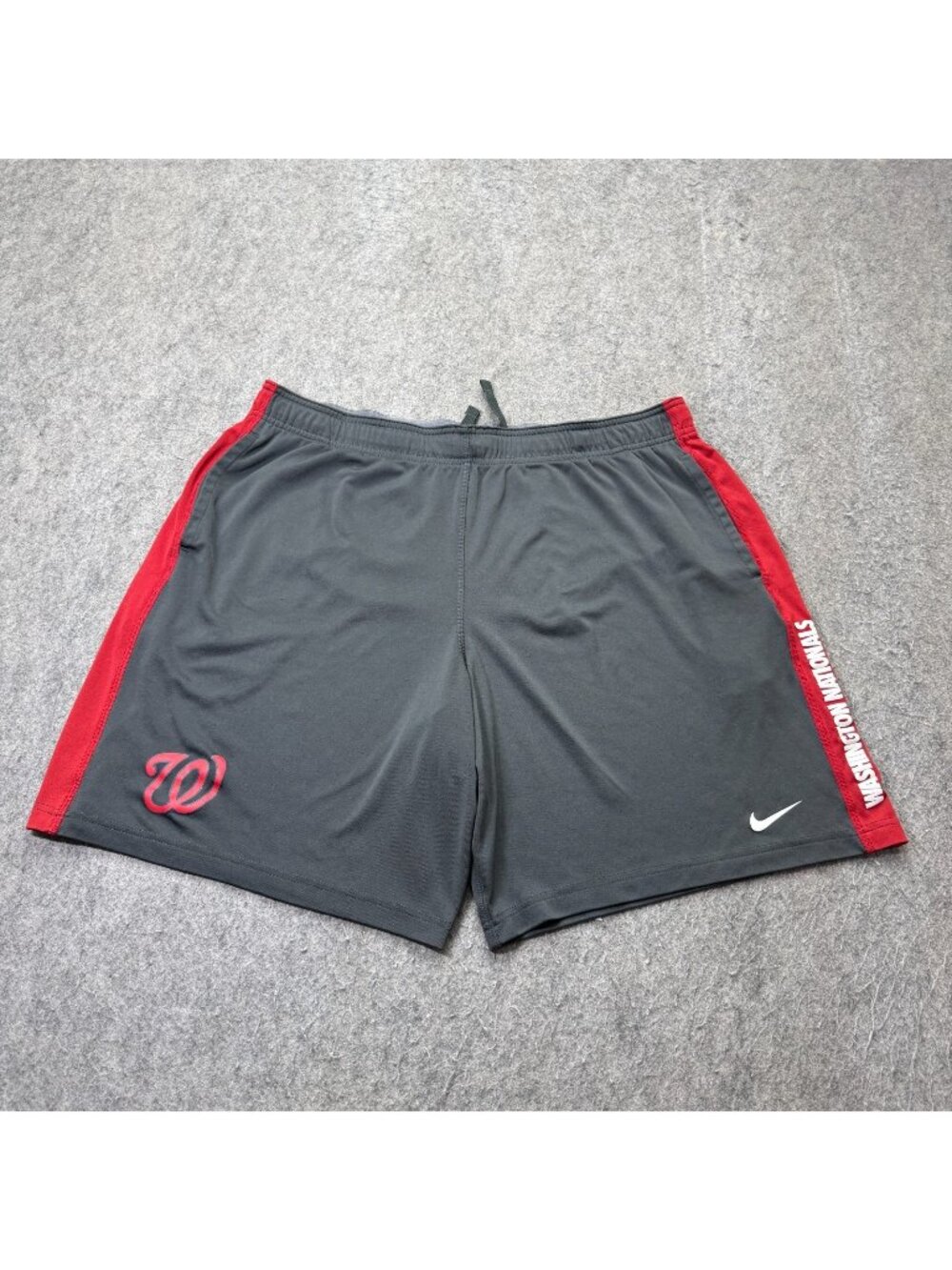 Washington Nationals Nike Shorts Men L Gray Red Baseball Performance DRI-FIT 8"